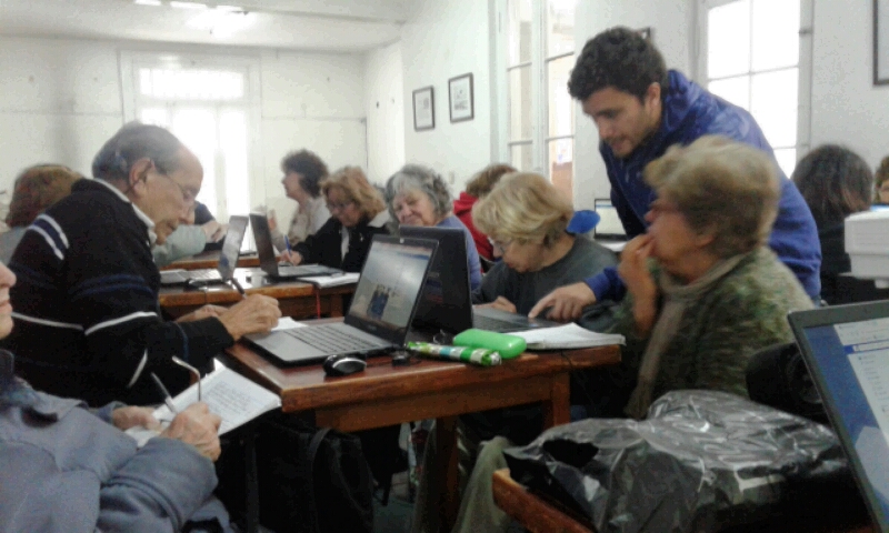 fundacion-accion-marplatense-curso-1