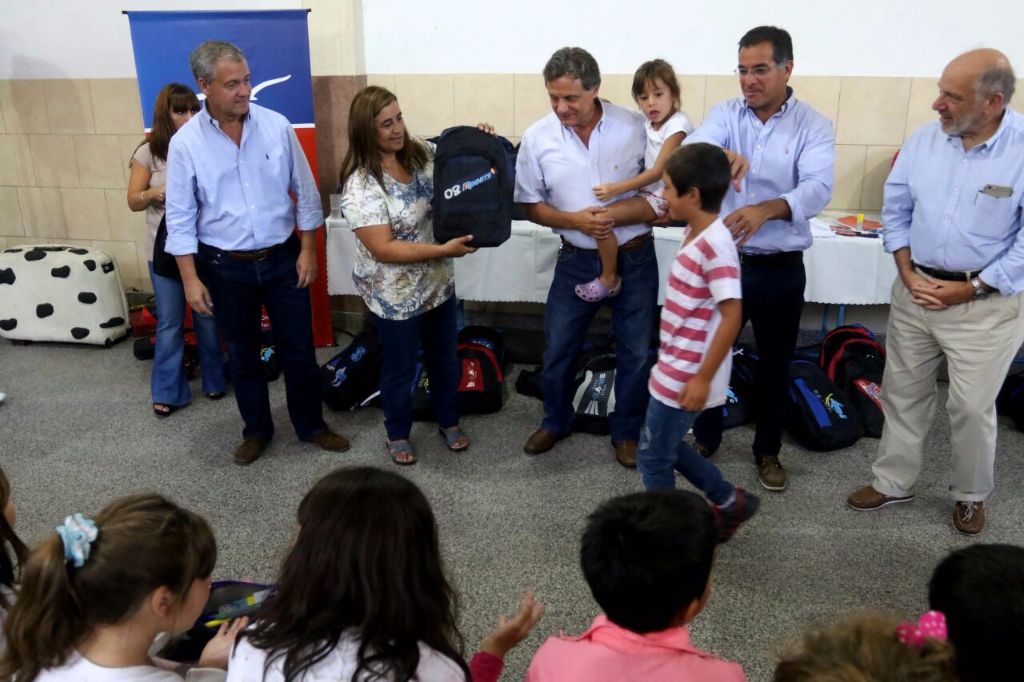 Fundación Acción Marplatense - Padrinazgo Educativo - 1