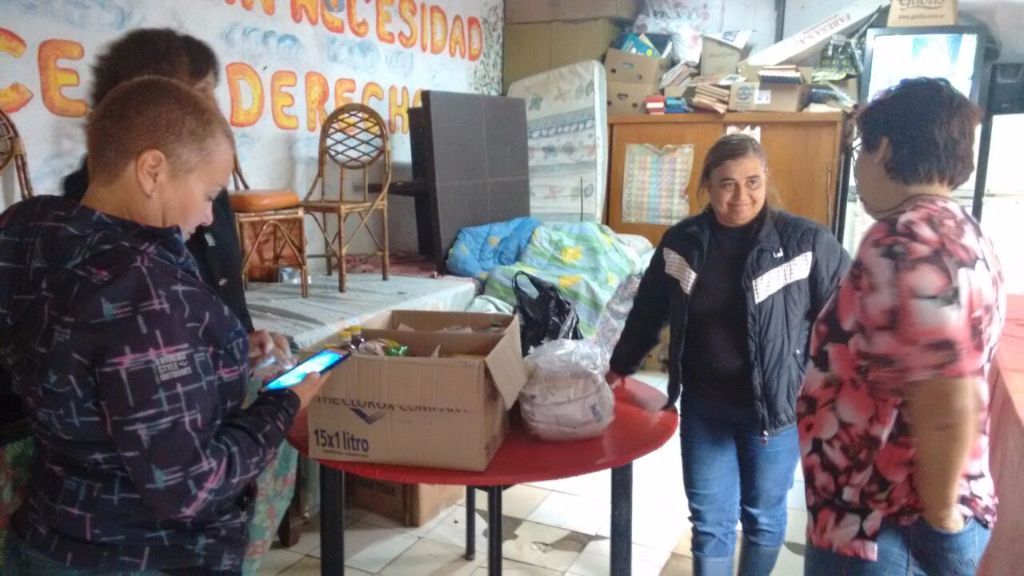 Entrega donaciones 1