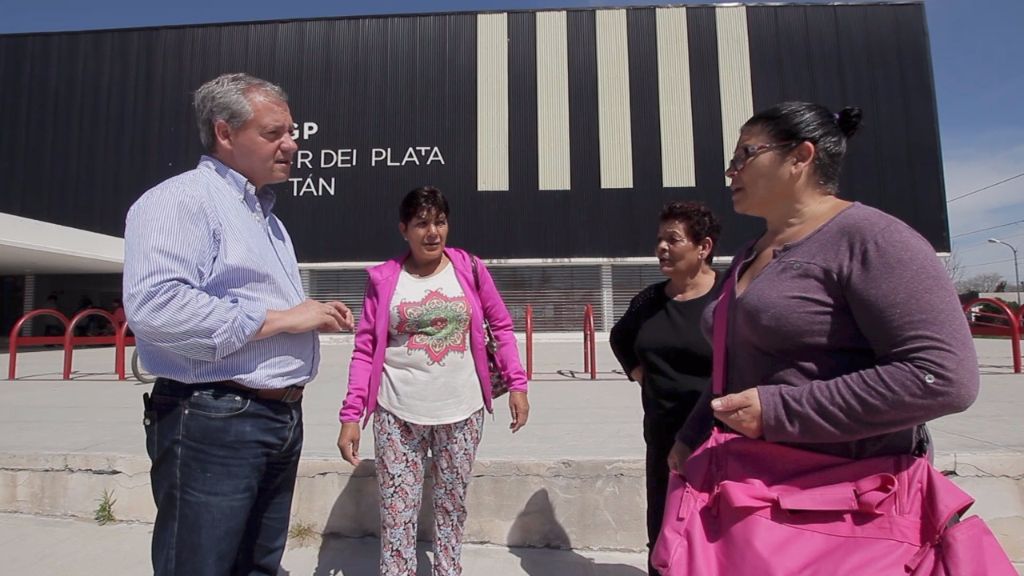 Artime en el polideportivo edl barrio Libertad